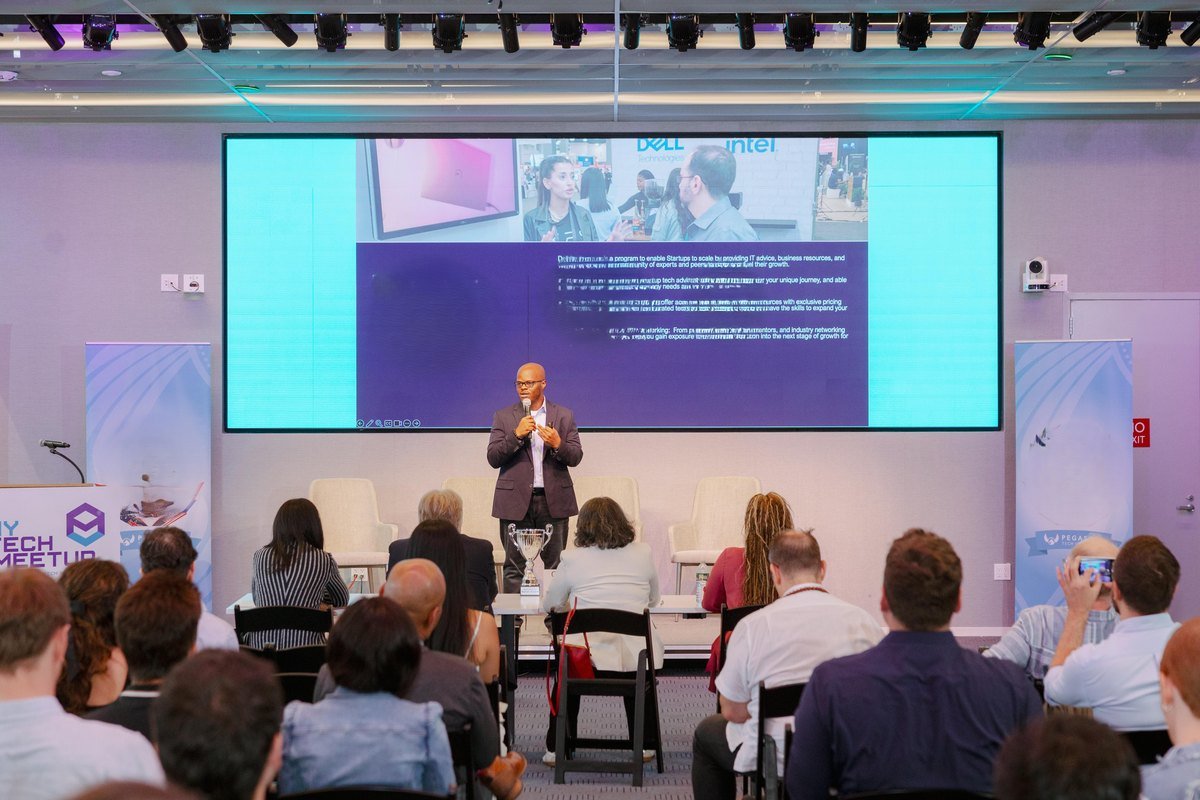 Mobolaji presenting at the New York Tech Meetup